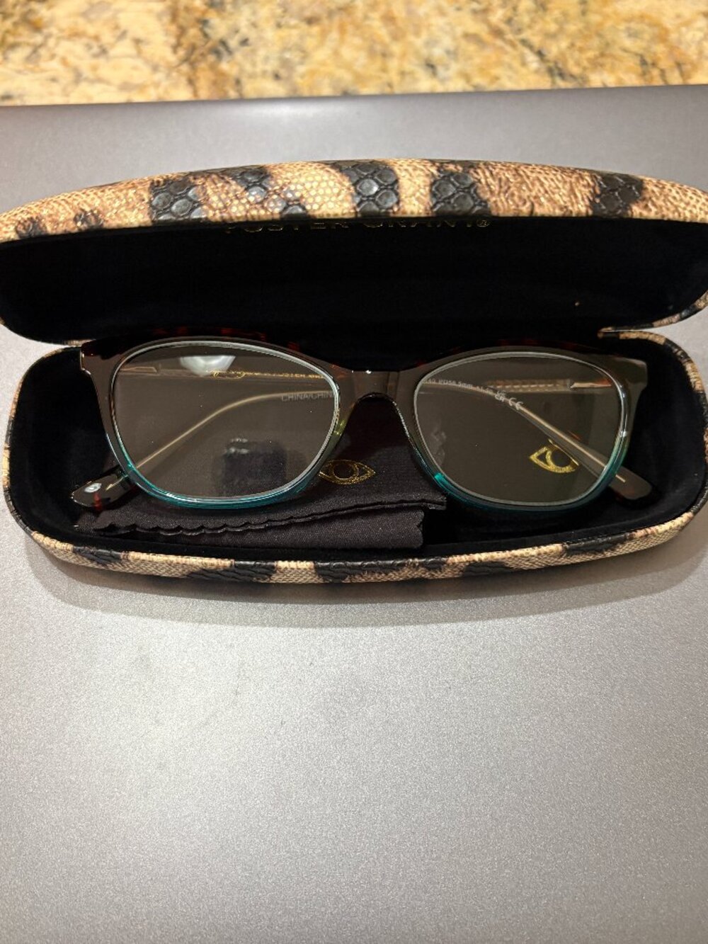NWT Foster Grant Sofia Vergara Women's Teresa Cat's Eye Reading Glasses +1.50
